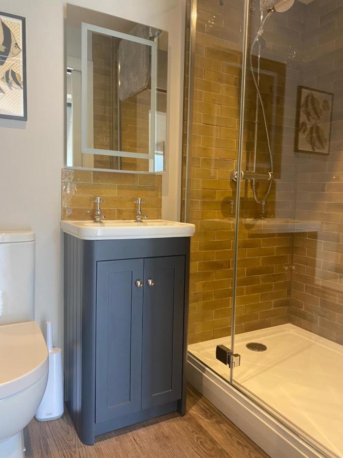 Stylish One Bedroom Cotswold Coach House Apartment Tetbury